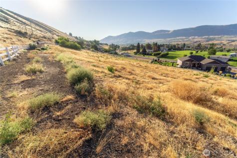 3223 Martin Place East Wenatchee WA 98802