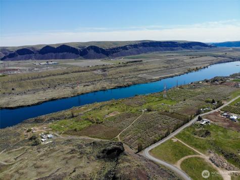 7199 Tarpiscan Road Malaga WA 98828