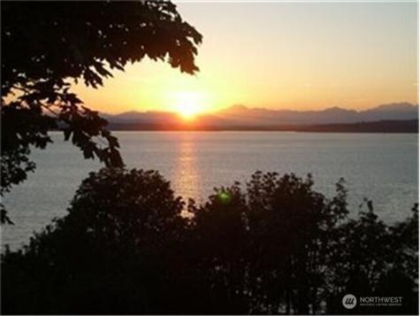 5426 Beach Drive SW Seattle WA 98136