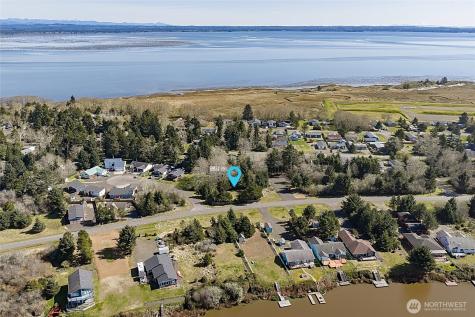 628 E Chance A La Mer NE Ocean Shores WA 98569