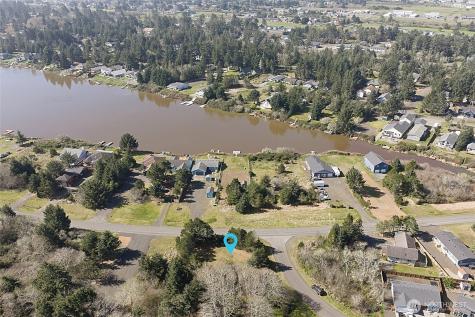 628 E Chance A La Mer NE Ocean Shores WA 98569