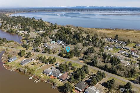 628 E Chance A La Mer NE Ocean Shores WA 98569