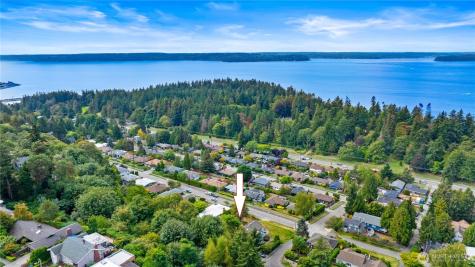 7558 45th Avenue SW Seattle WA 98136