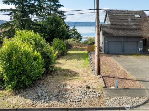 3810 Browns Point Boulevard NE Tacoma WA 98422