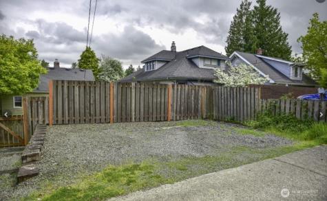 4823 40th Avenue SW Seattle WA 98116