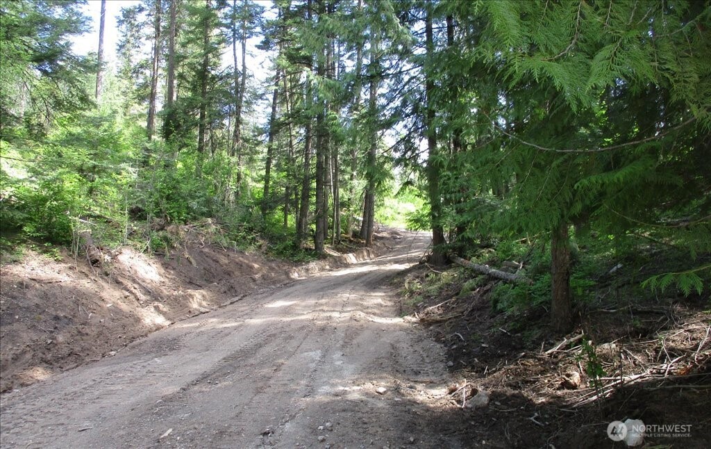 18 Miner Road Mead WA 99021