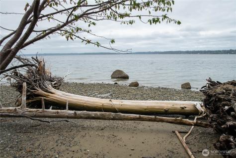 6206 Crescent Beach Vaughn WA 98394