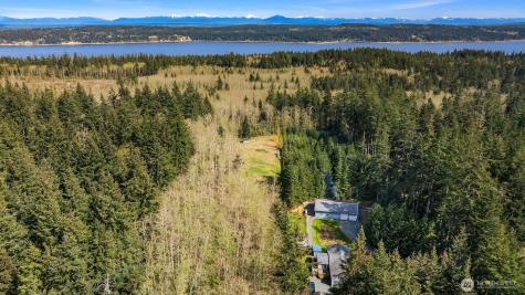 22872 State Route 525 Greenbank WA 98253