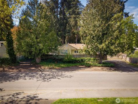 17427 10th Avenue NE Shoreline WA 98155