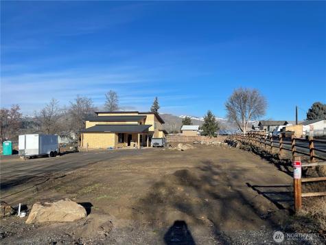 313 34th Street NW East Wenatchee WA 98802