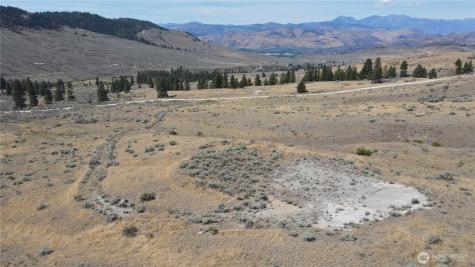 15 Pine Bluff Oroville WA 98844