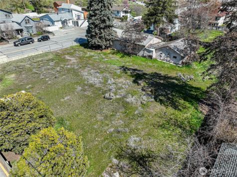 325 W Highland Avenue Chelan WA 98816