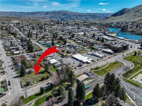 325 W Highland Avenue Chelan WA 98816