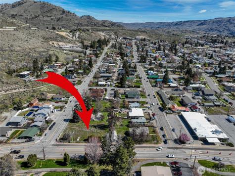 325 W Highland Avenue Chelan WA 98816