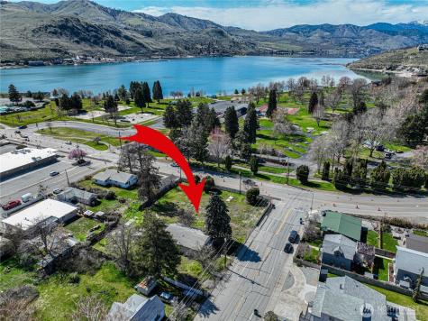 325 W Highland Avenue Chelan WA 98816