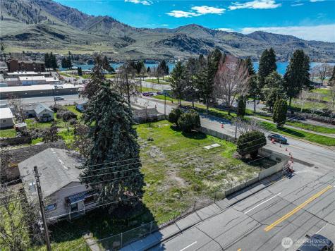 325 W Highland Avenue Chelan WA 98816
