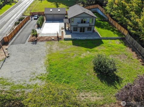 2502 9th Street SW Puyallup WA 98373