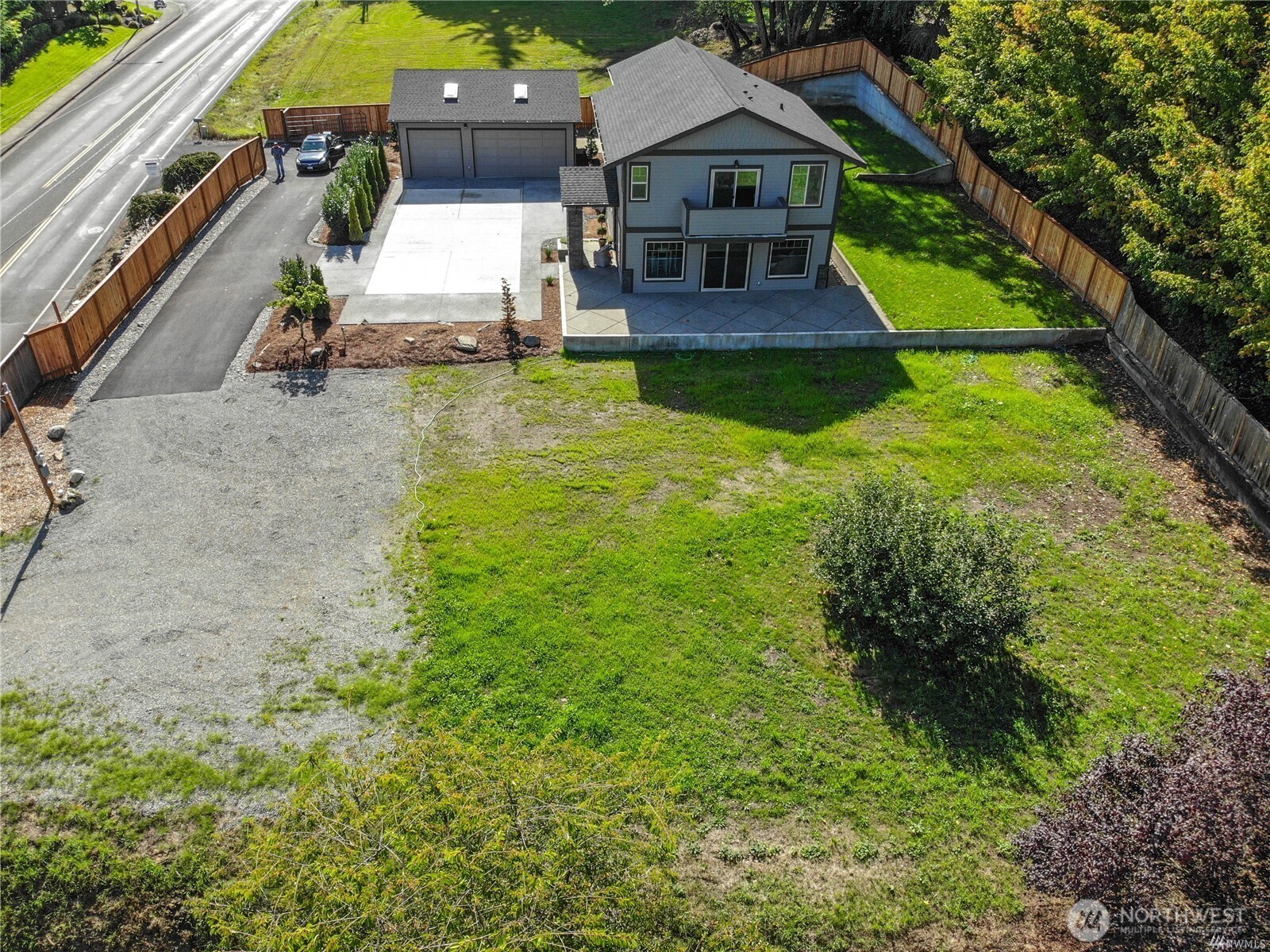 2502 9th Street SW Puyallup WA 98373
