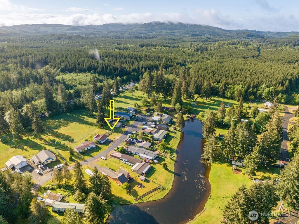 95 W Fairway Drive Elma WA 98541