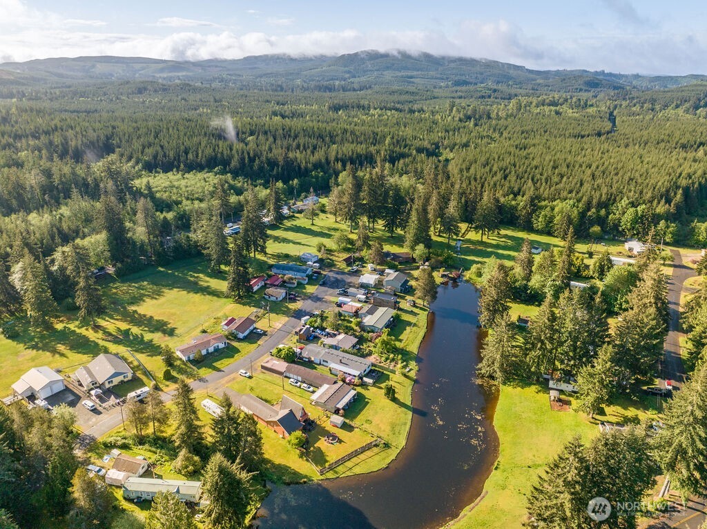 95 W Fairway Drive Elma WA 98541