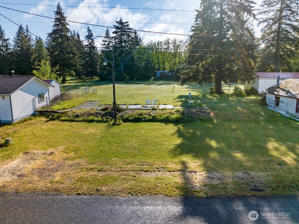 95 W Fairway Drive Elma WA 98541