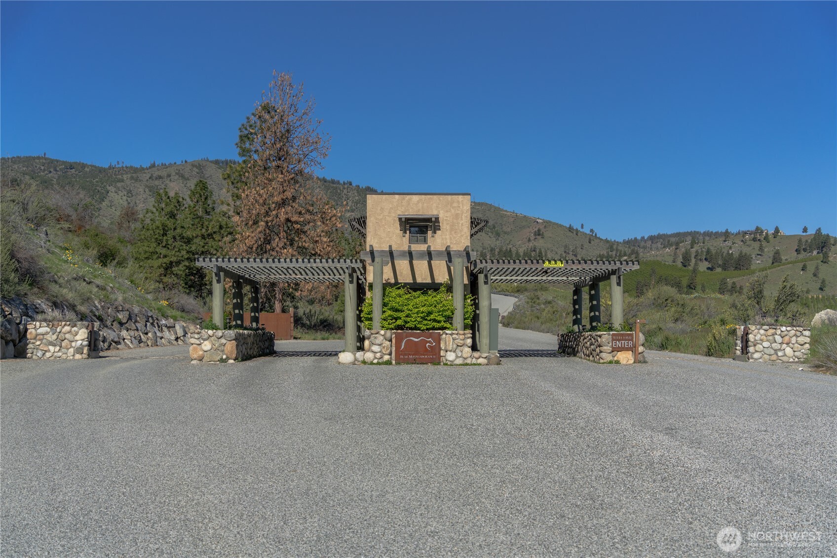 322 Paintbrush Road Chelan WA 98816