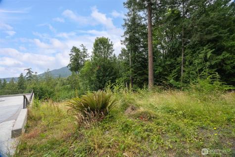 557 Whitecap Road Bellingham WA 98229