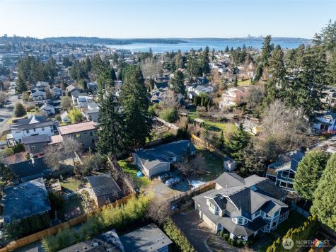 1043 5th Street Kirkland WA 98033