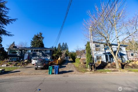 1043 5th Street Kirkland WA 98033