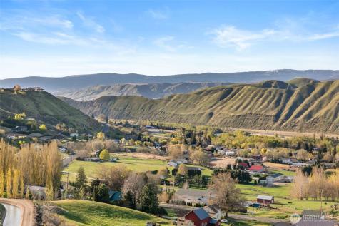 360 Diede Hills Lane Wenatchee WA 98801