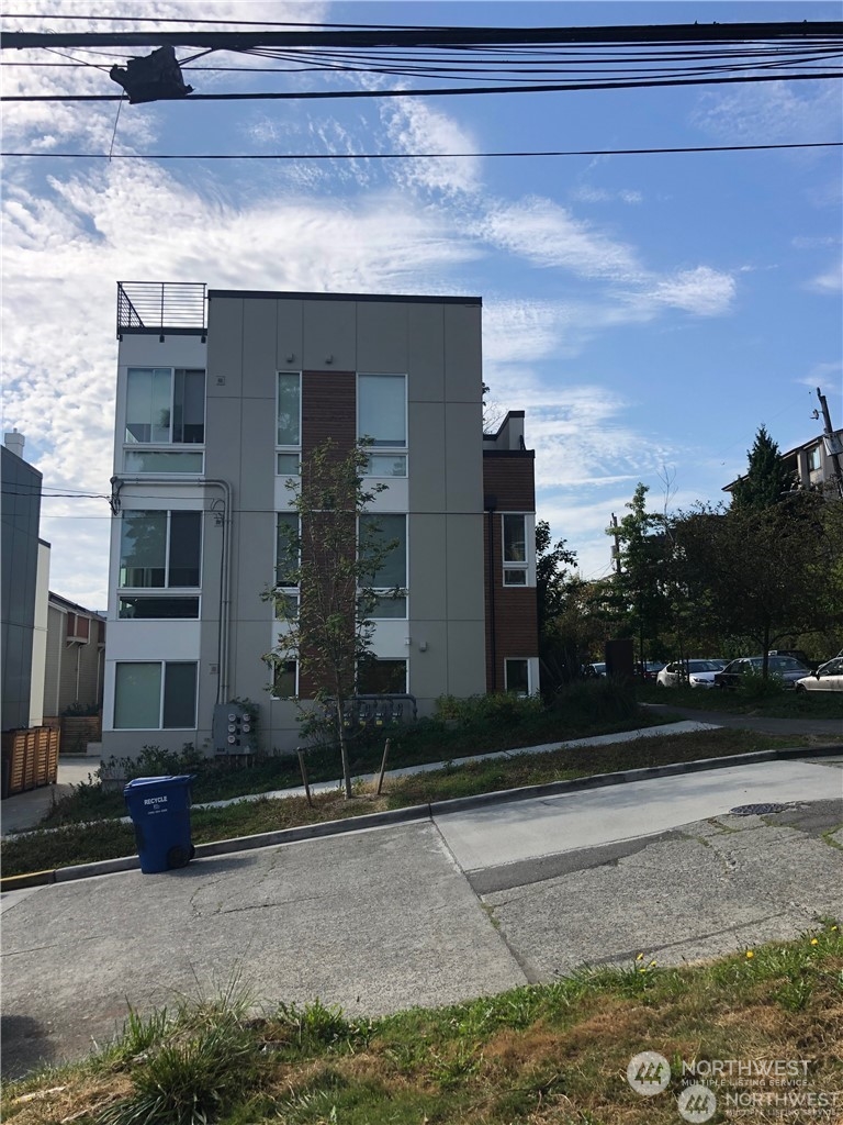 2602 E Thomas Street Seattle WA 98112