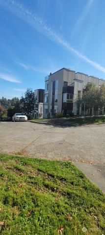 2602 E Thomas Street Seattle WA 98112