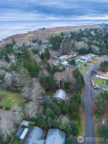 682 Copalis Avenue NE Ocean Shores WA 98569