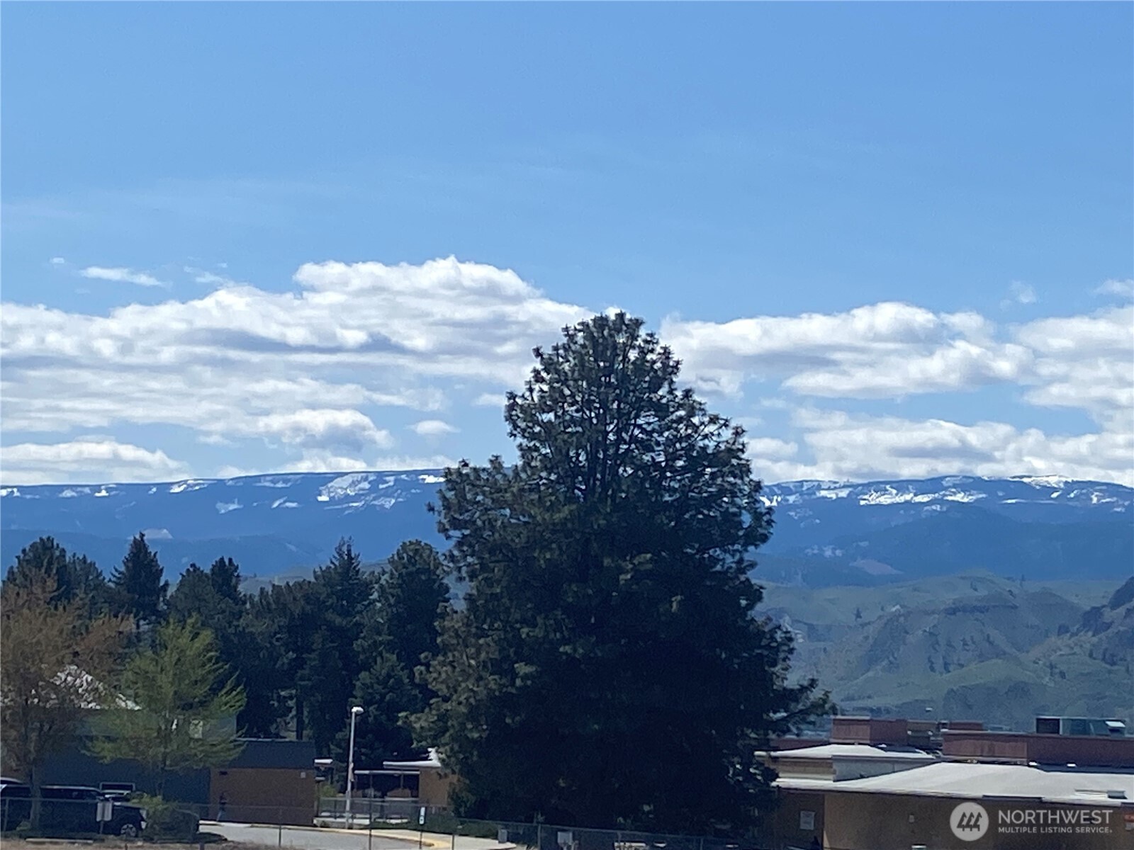 134 Harold Street NE East Wenatchee WA 98802