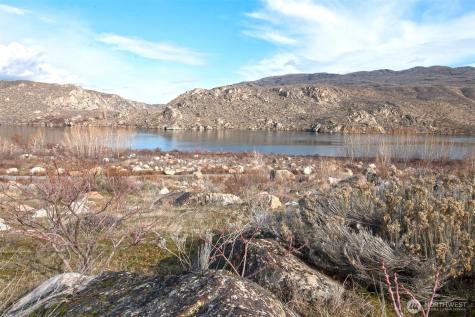 0 Lazy Lightning Lp Lots 1 & 4-6 Pateros WA 98846