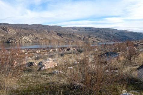 0 Lazy Lightning Lp Lots 1 & 4-6 Pateros WA 98846