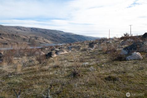 0 Lazy Lightning Lp Lots 1 & 4-6 Pateros WA 98846