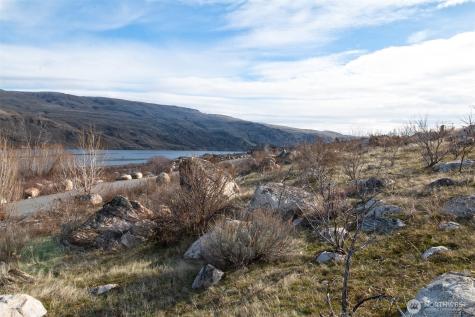 0 Lazy Lightning Lp Lots 1 & 4-6 Pateros WA 98846
