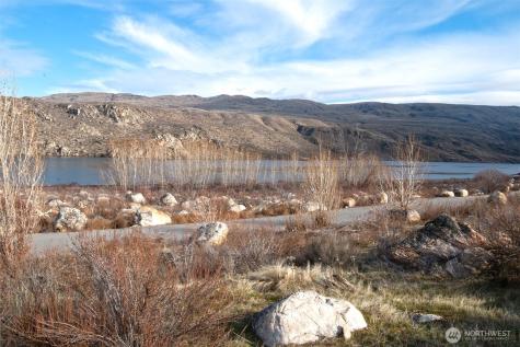 0 Lazy Lightning Lp Lots 1 & 4-6 Pateros WA 98846