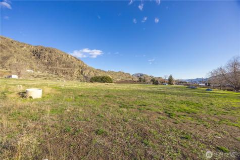 123 Chelan Falls Chelan Falls WA 98817