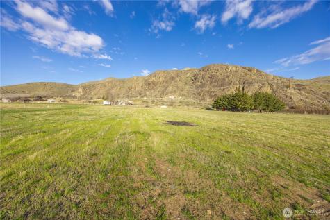 123 Chelan Falls Chelan Falls WA 98817