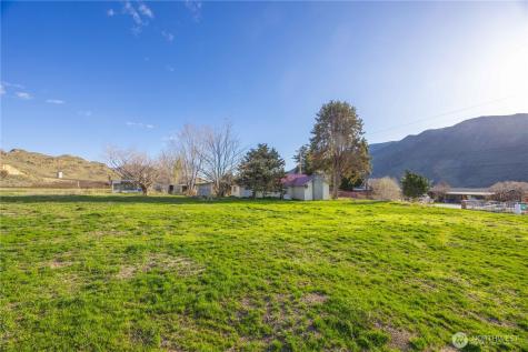 123 Chelan Falls Chelan Falls WA 98817