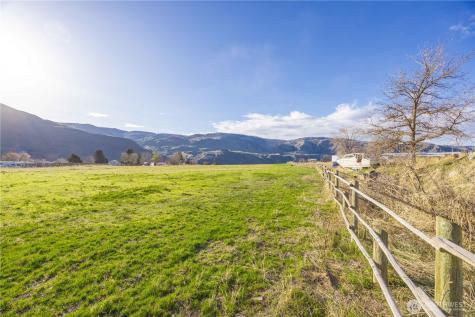 123 Chelan Falls Chelan Falls WA 98817