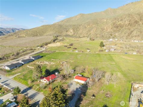 123 Chelan Falls Chelan Falls WA 98817