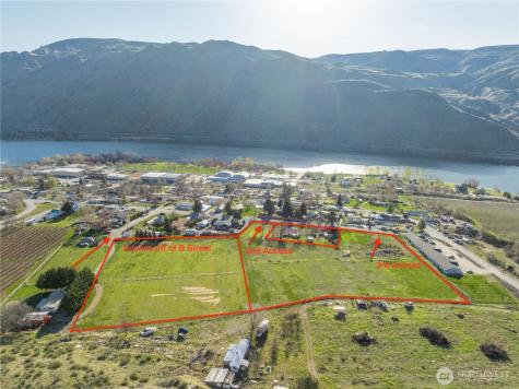 123 Chelan Falls Chelan Falls WA 98817