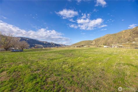 123 Chelan Falls Chelan Falls WA 98817