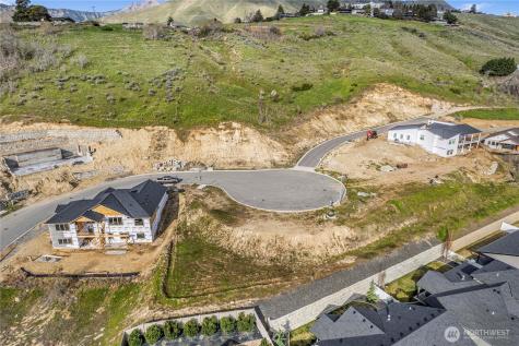 978 Spring Mountain Drive Wenatchee WA 98801