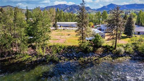 8829 Josephine Avenue Dryden WA 98821