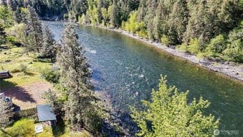 8829 Josephine Avenue Dryden WA 98821