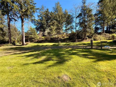 1004 Discovery Avenue SE Ocean Shores WA 98569